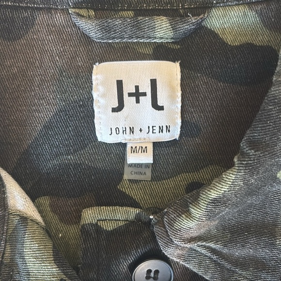 John + Jenn Camouflage Jacket Size Medium - Picture 6 of 9